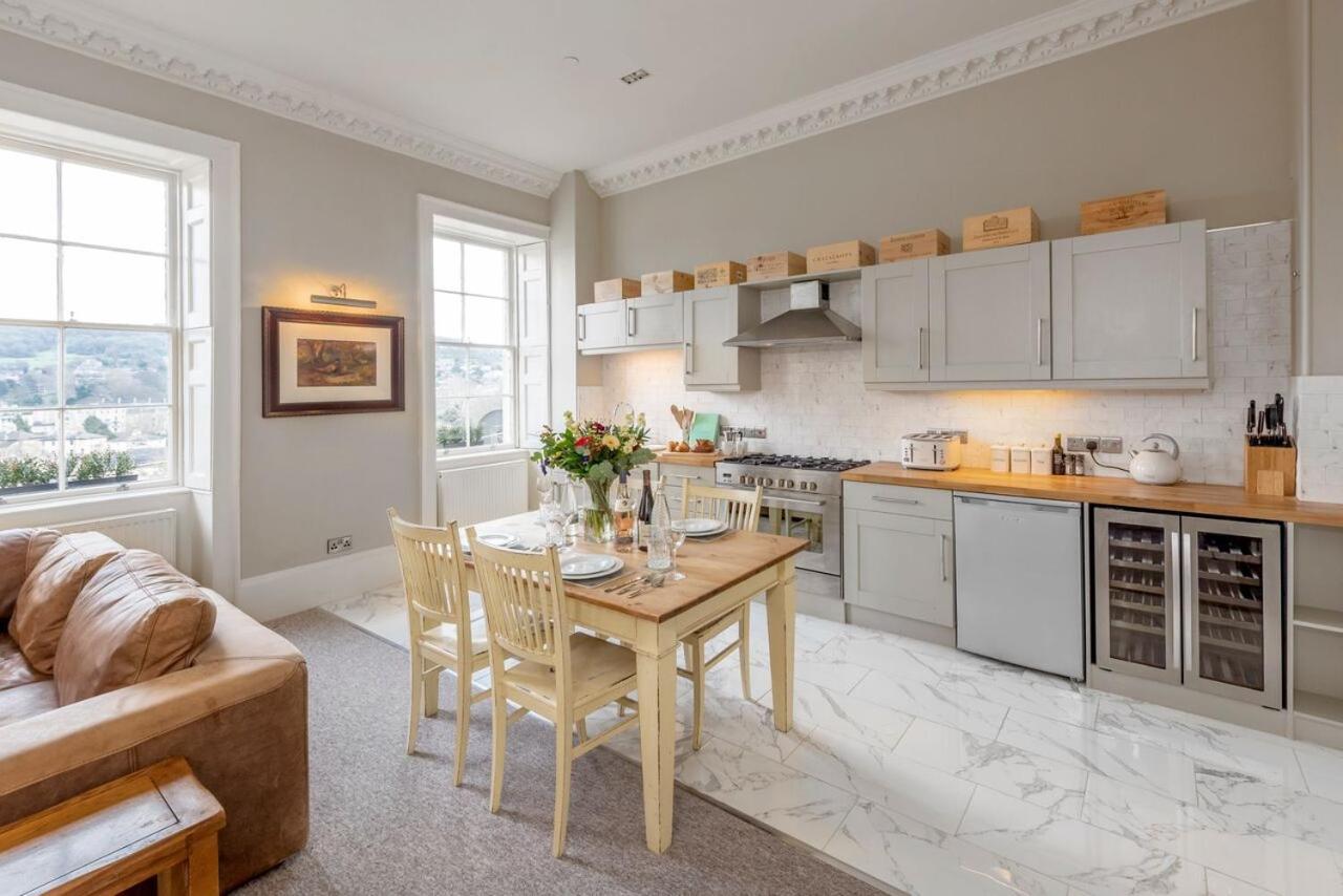 Luxury Two Floor Central Duplex Apartment Free Parking Bath Exteriér fotografie